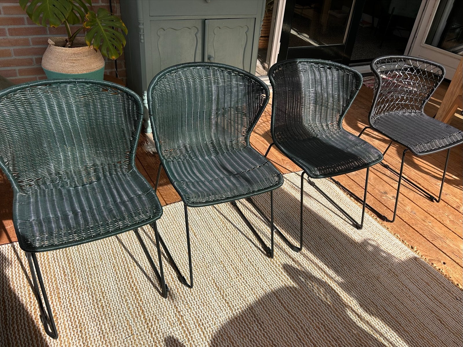 4 Woood Wings stoelen - binnen/buiten, Ophalen, Kunststof, Gebruikt, Overige kleuren