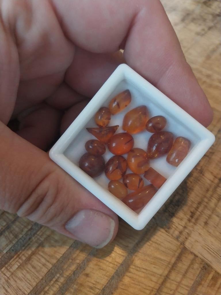 Mix lot bruine Baltic barnsteen cabochons, Ophalen of Verzenden, Zo goed als nieuw