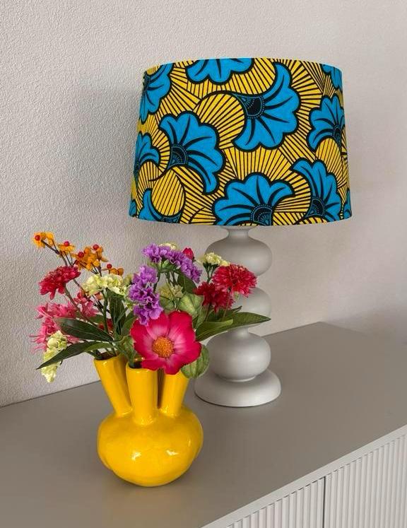 Upcycled Lamp met Opvallende Gestoffeerde Kap, Huis en Inrichting, Ophalen, Zo goed als nieuw