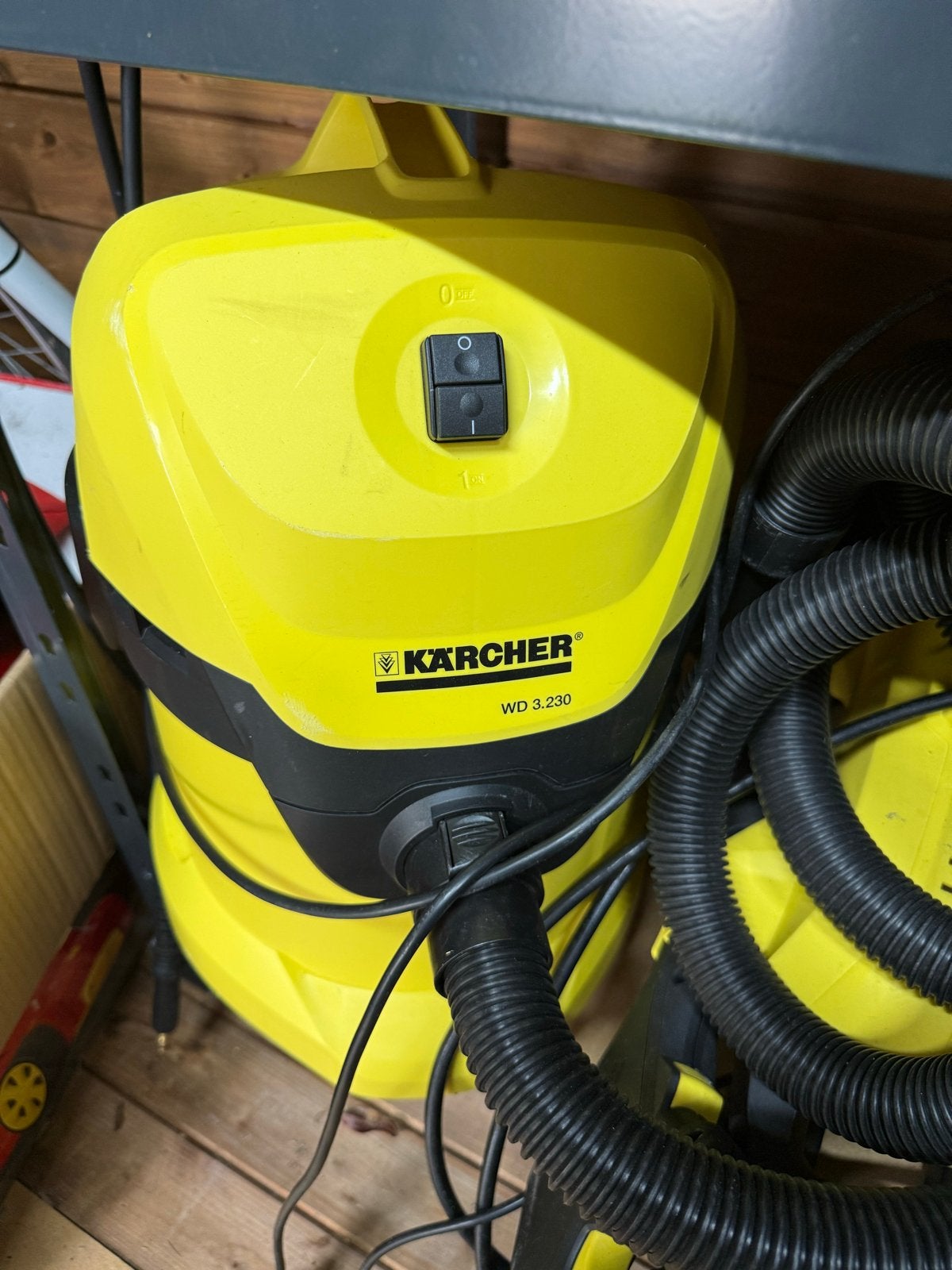 Kärcher WD 3.230 stofzuiger met standaard accessoires, Inclusief accessoires, Gebruikt, Kärcher, Industriële stofzuiger
