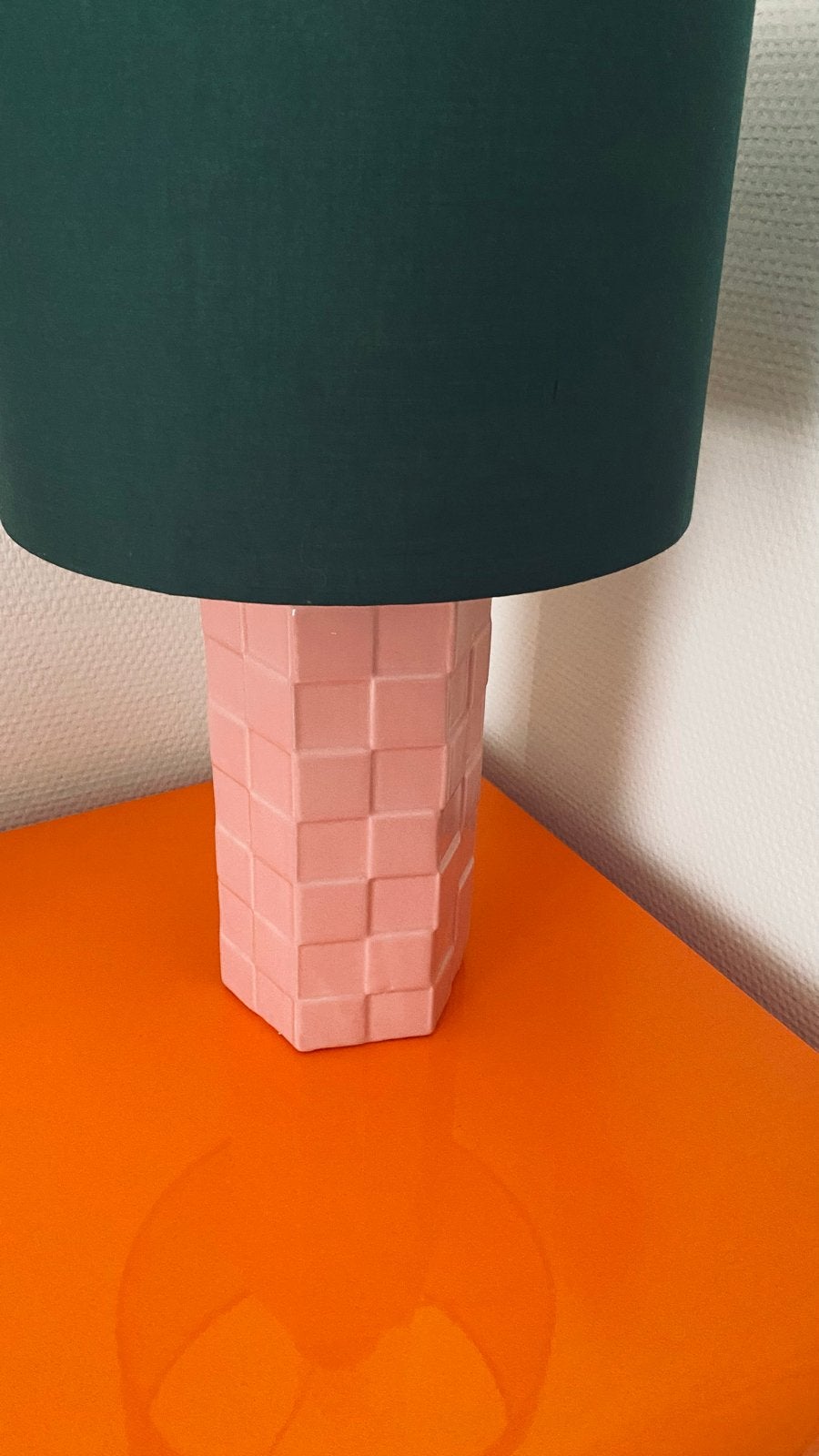 Roze tafellamp met donkergroene kap, Ophalen, Keramiek, Modern, Roze