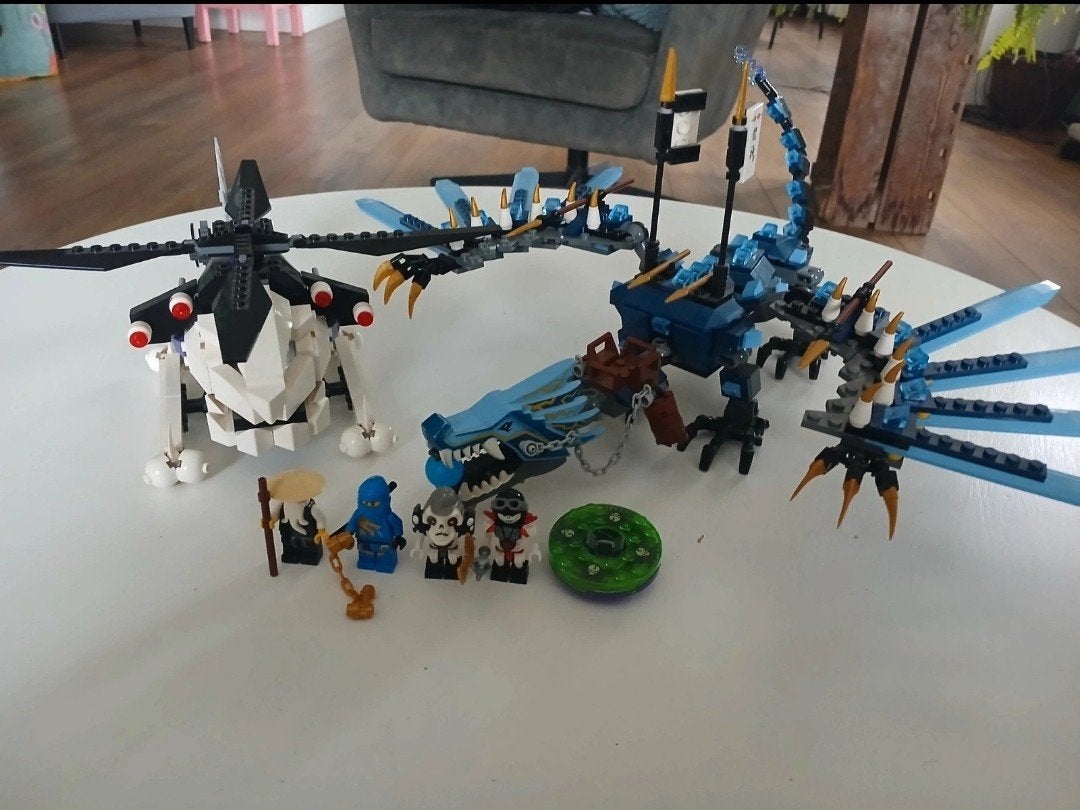 Lego ninjago 2521 lightning dragon battle, Kinderen en Baby's, Speelgoed | Duplo en Lego, Lego, Ophalen of Verzenden, Zo goed als nieuw