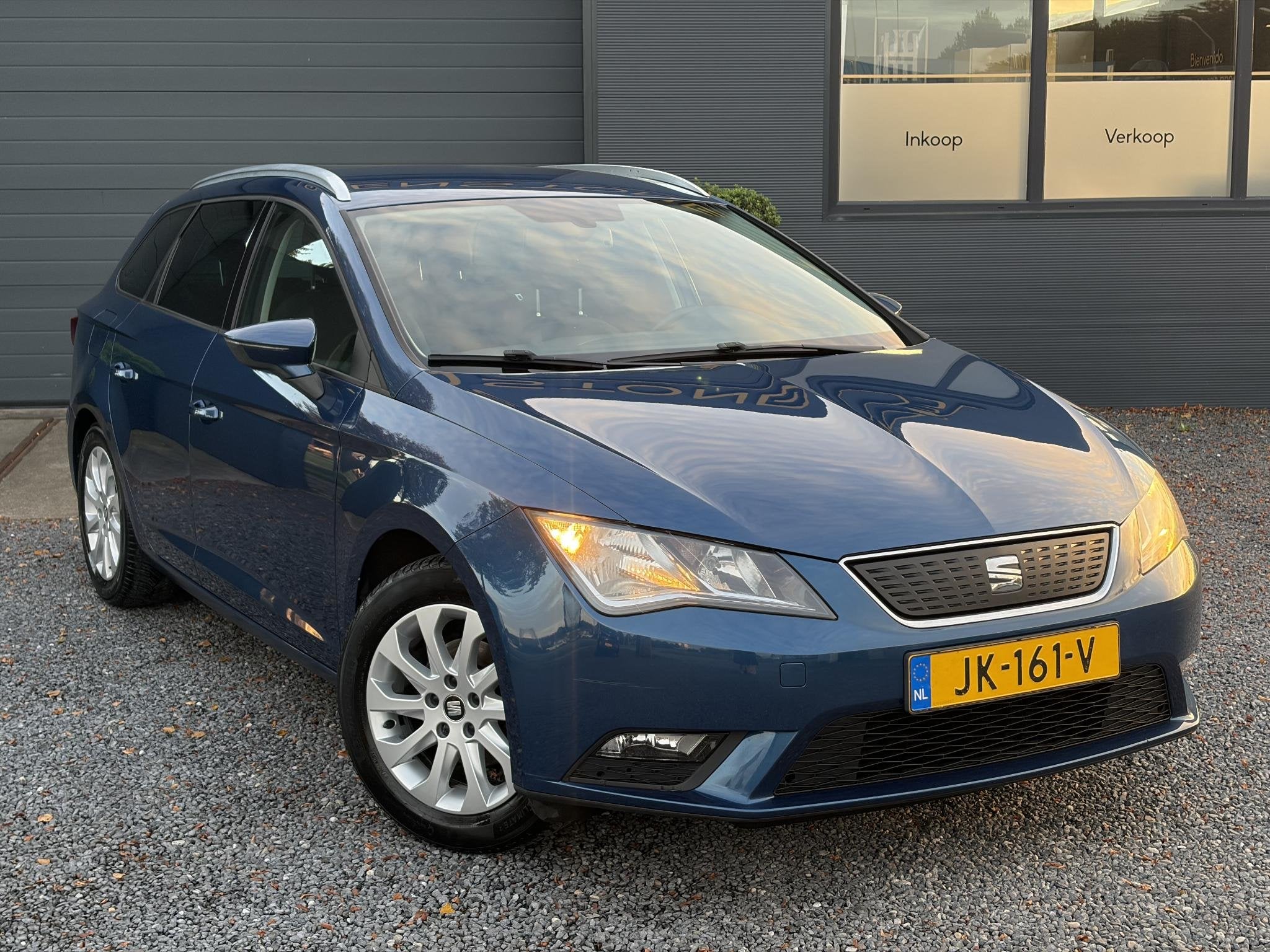 SEAT Leon ST 1.0 EcoTSI Style Connect ✓2e Eigenaar✓Trekh, Auto's, Voorwielaandrijving, Gebruikt, Origineel Nederlands, Handgeschakeld