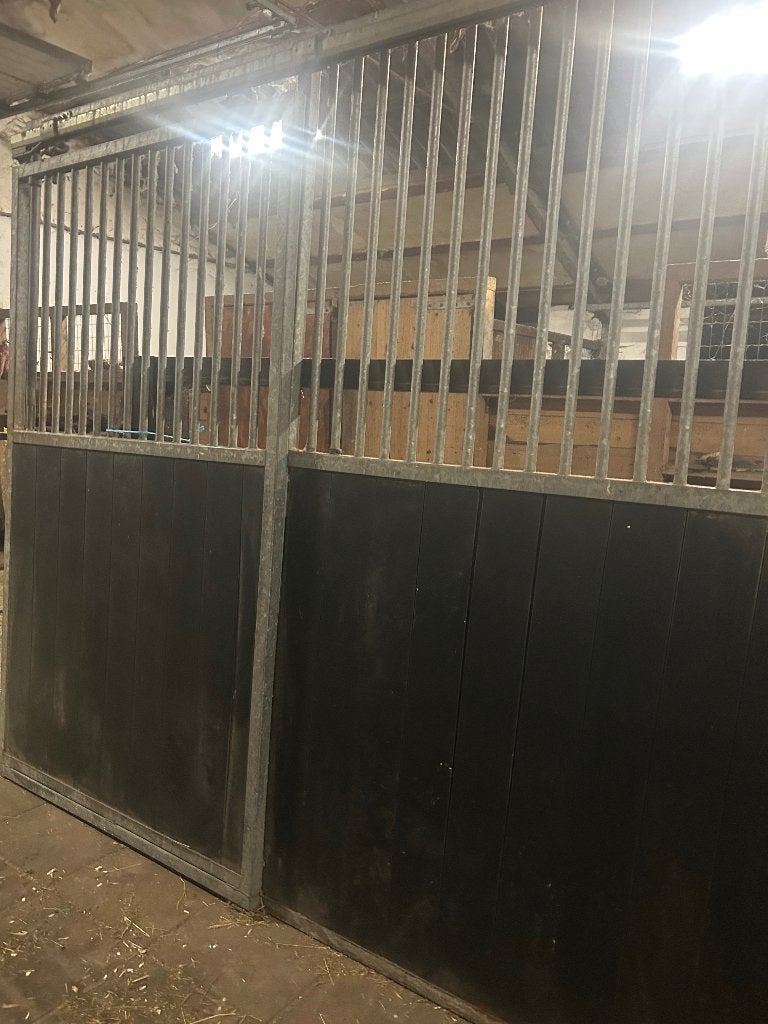 Voorfront paardenstal, Dieren en Toebehoren, Toebehoren