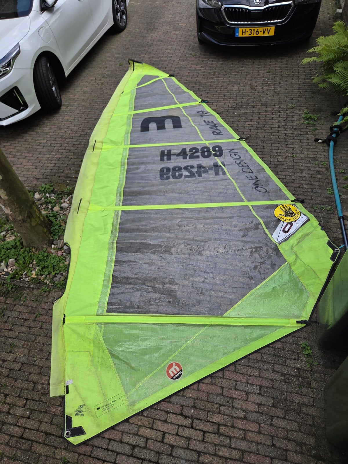 Mistral 7.4 zeil + mast + giek, Ophalen, Gebruikt, Zeil