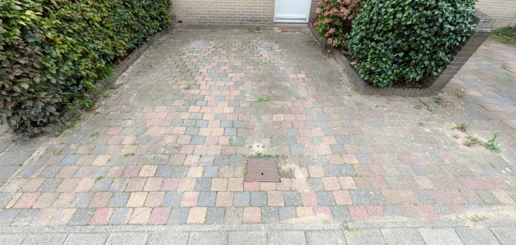 Gratis af te halen. Klinkers, betonbanden oprit, Tuin en Terras, Ophalen, Gebruikt, Klinkers, 10 m² of meer