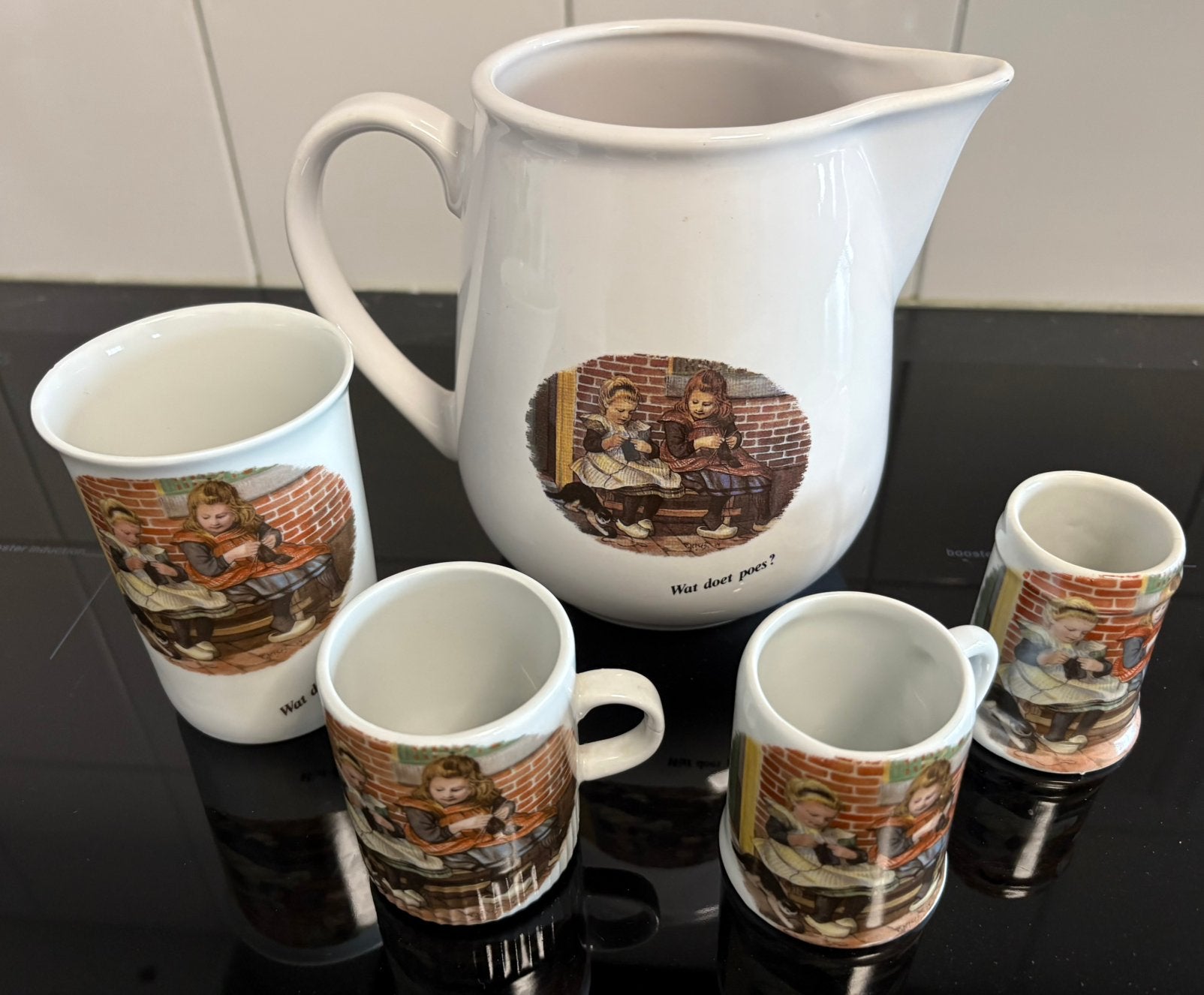 Vintage Ot en Sien  serviesje met kannetje en bekers, Huis en Inrichting, Ophalen of Verzenden, Zo goed als nieuw, Overige stijlen