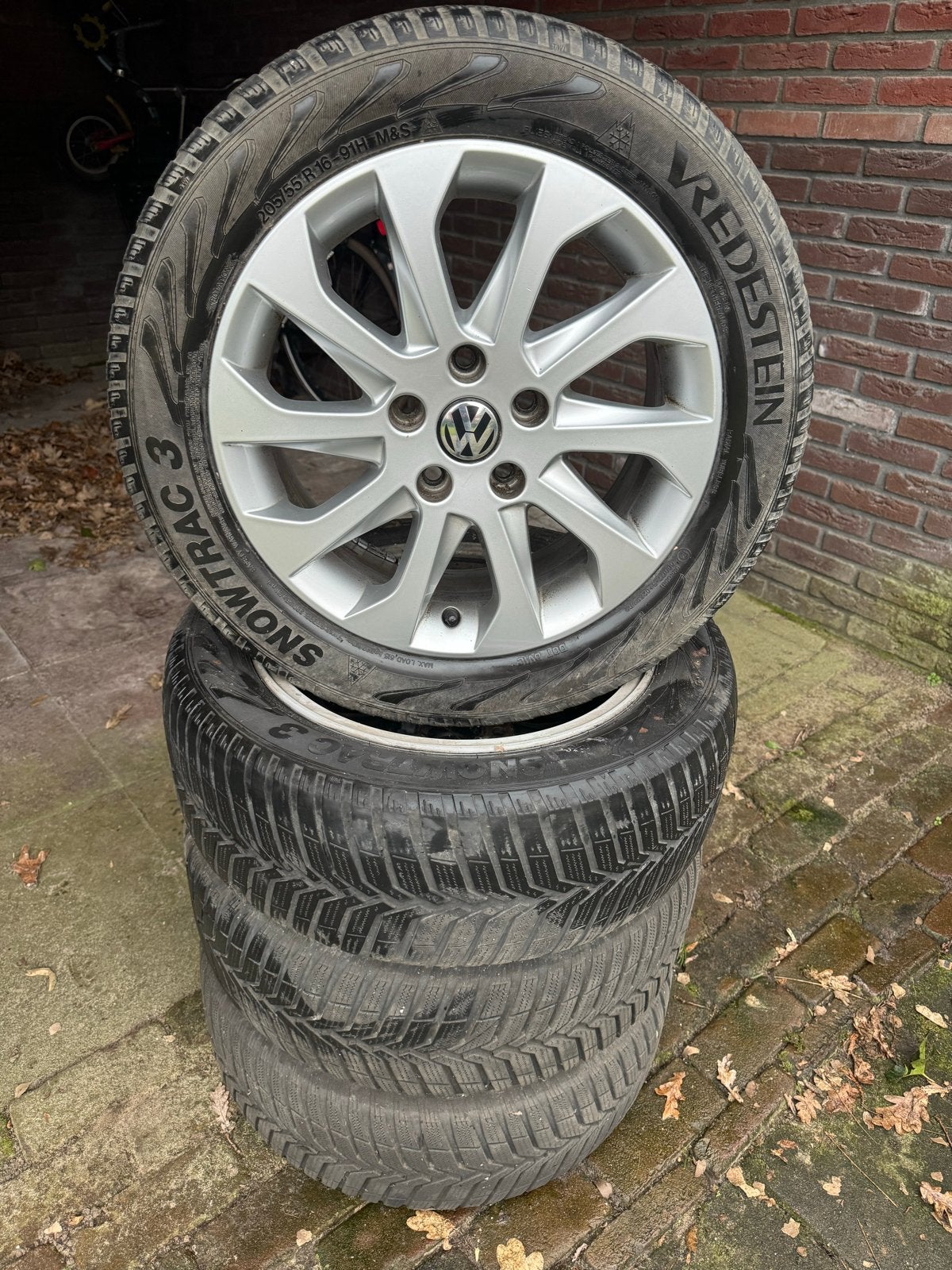 Winterset Volkswagen 16 inch, Auto-onderdelen, Banden en Velgen, Ophalen, 16 inch, Banden en Velgen, 205 mm
