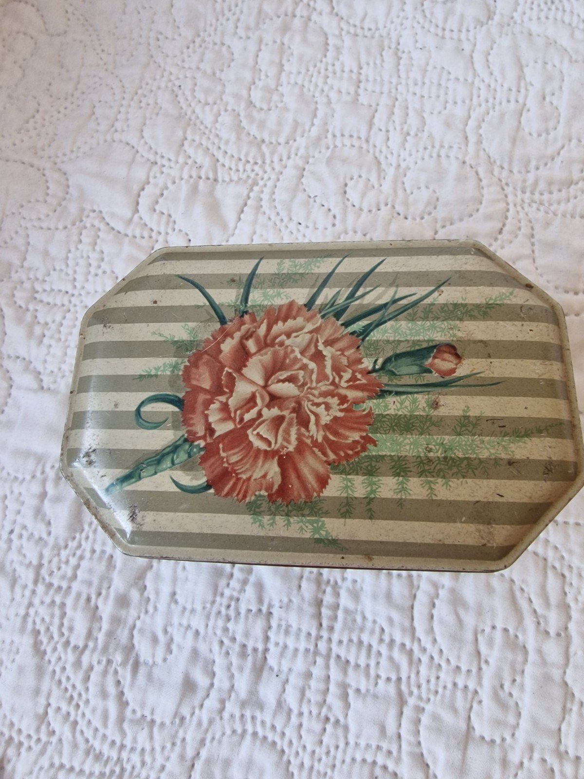 Vintage blikken doosje met anjer decoratie, Ophalen of Verzenden