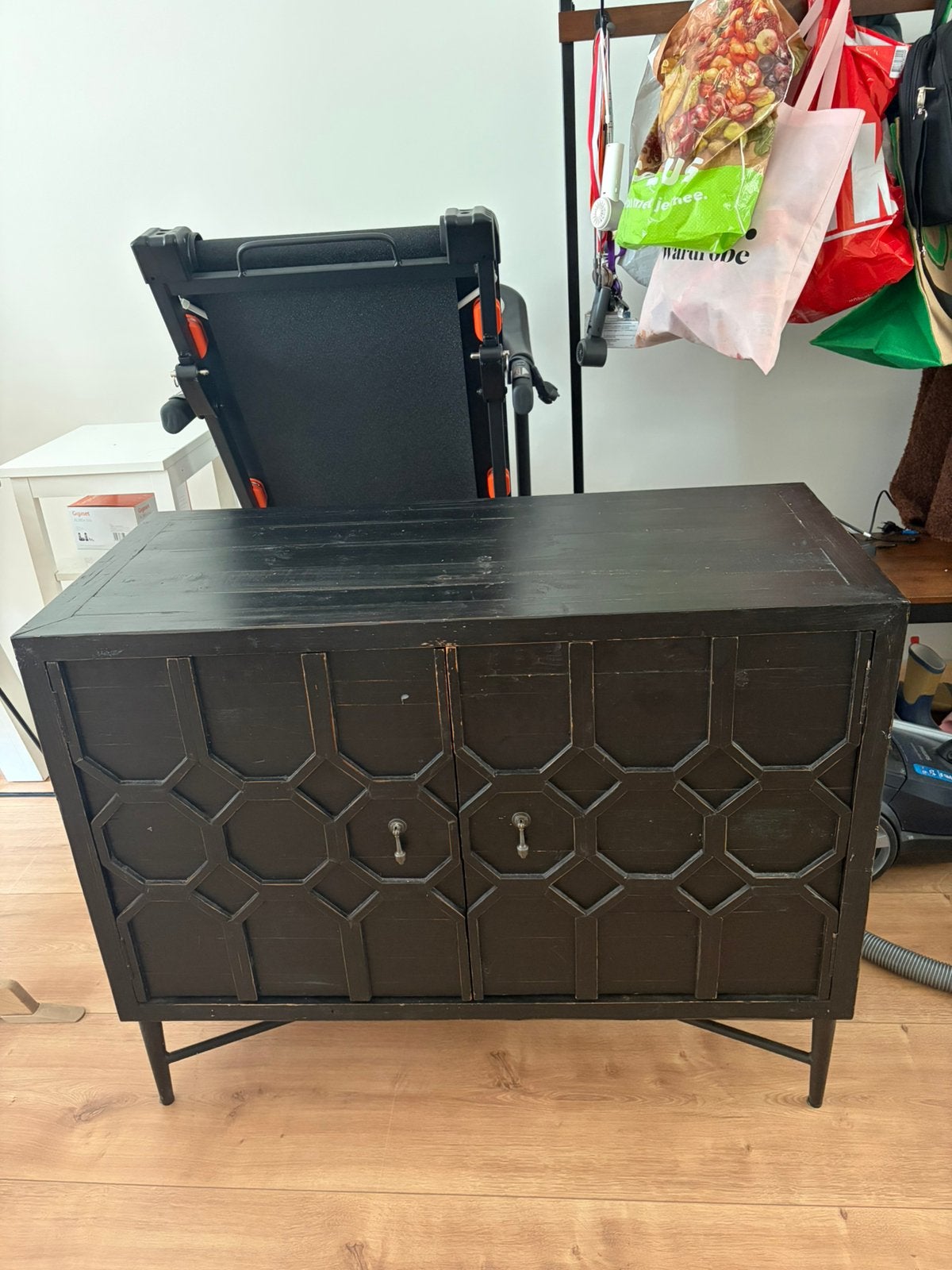 WOOOD Bequest kast/dressoir zwart, Ophalen, Grenenhout, Gebruikt, 50 tot 100 cm