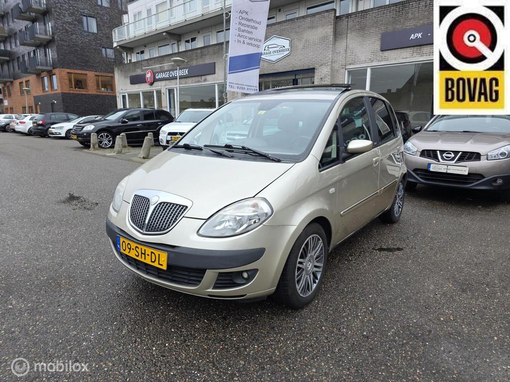 Lancia Musa 1.4-16V Platino 2006 AUT/CRUISE/LEDER/DAKJE/LUXE, Voorwielaandrijving, 15 km/l, Zwart, 400 kg