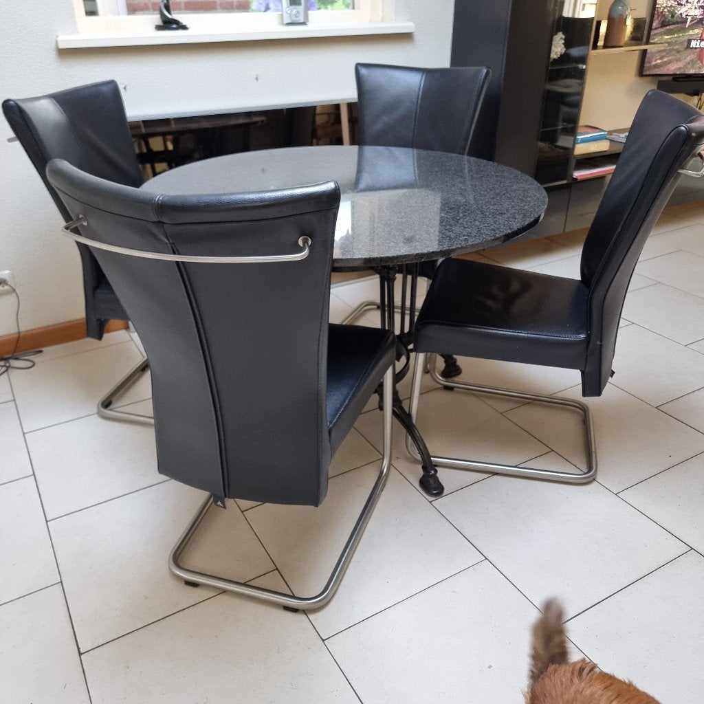 Eethoek en leren stoelen, Ophalen, Zo goed als nieuw, Zwart, modern, 4 tot 6 stoelen