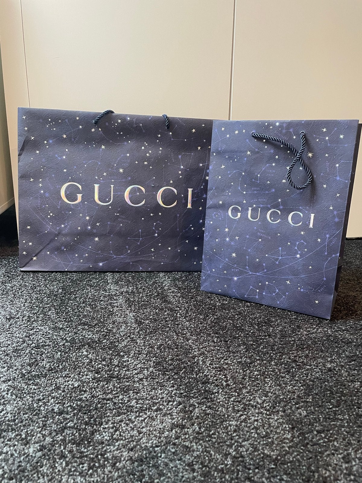 Gucci kartonnen shopping bags, Ophalen