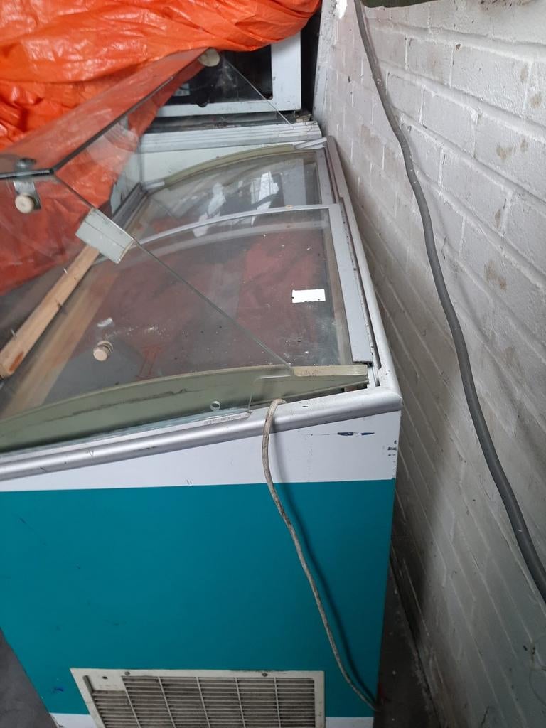 Gebruikte vrieskist met glazen schuifdeksel, Ophalen, Gebruikt, Minder dan 85 cm, 200 liter of meer