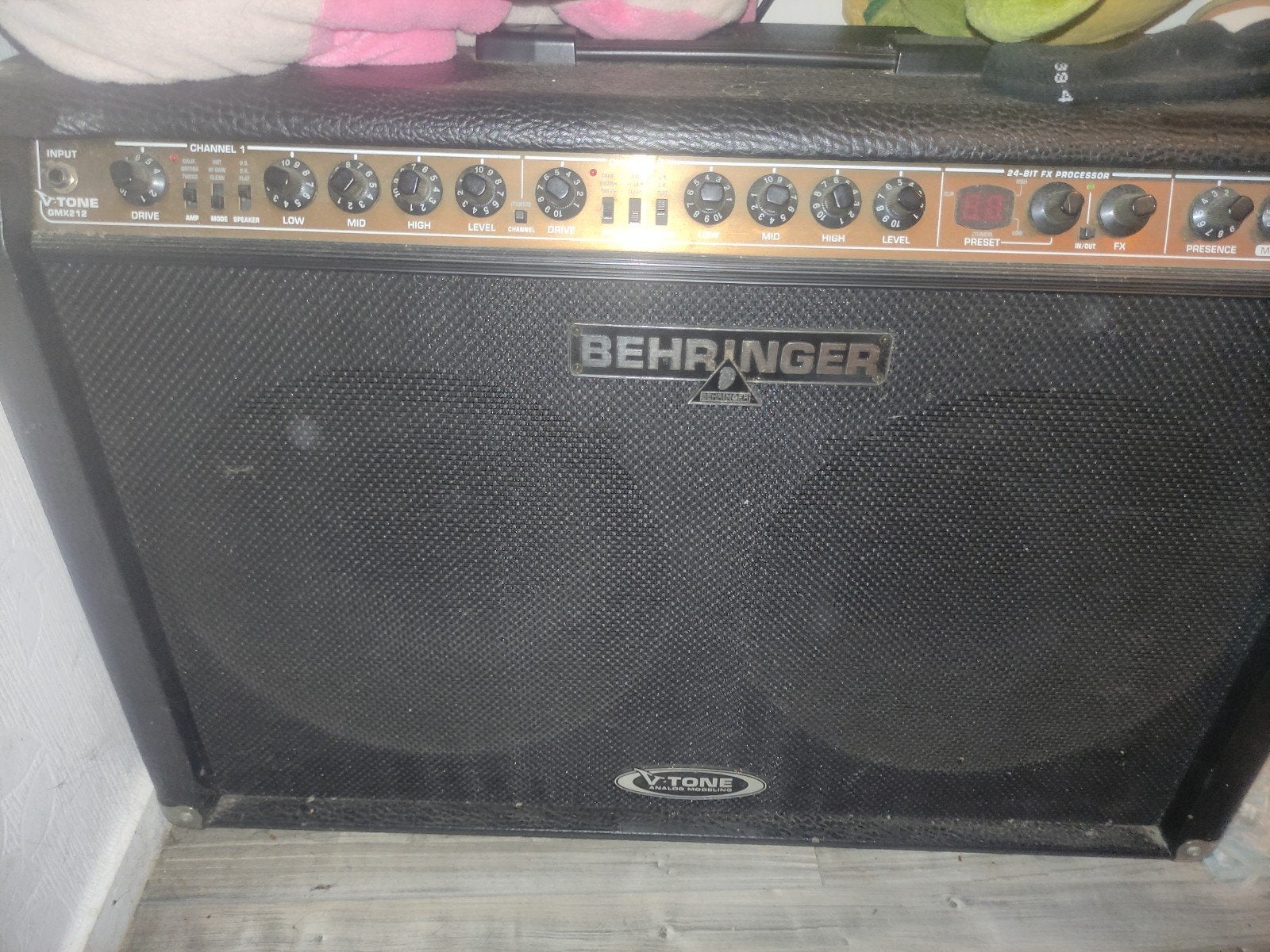 Behringer V-Tone GMX212 Gitaarversterker, Ophalen, Gebruikt, Gitaar, 100 watt of meer