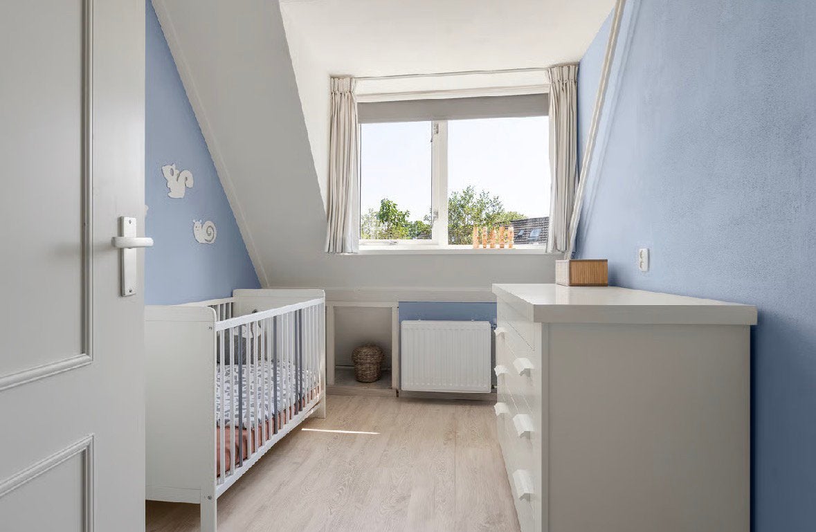 Complete kinderkamer / babykamer: kast + commode + ledikant, Ophalen, Zo goed als nieuw, Jongetje of Meisje