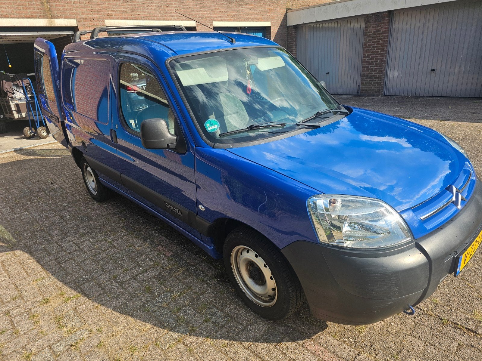 citroen berlingo 1.4 i Benzine 2006, Voorwielaandrijving, Stof, 4 cilinders, Citroën