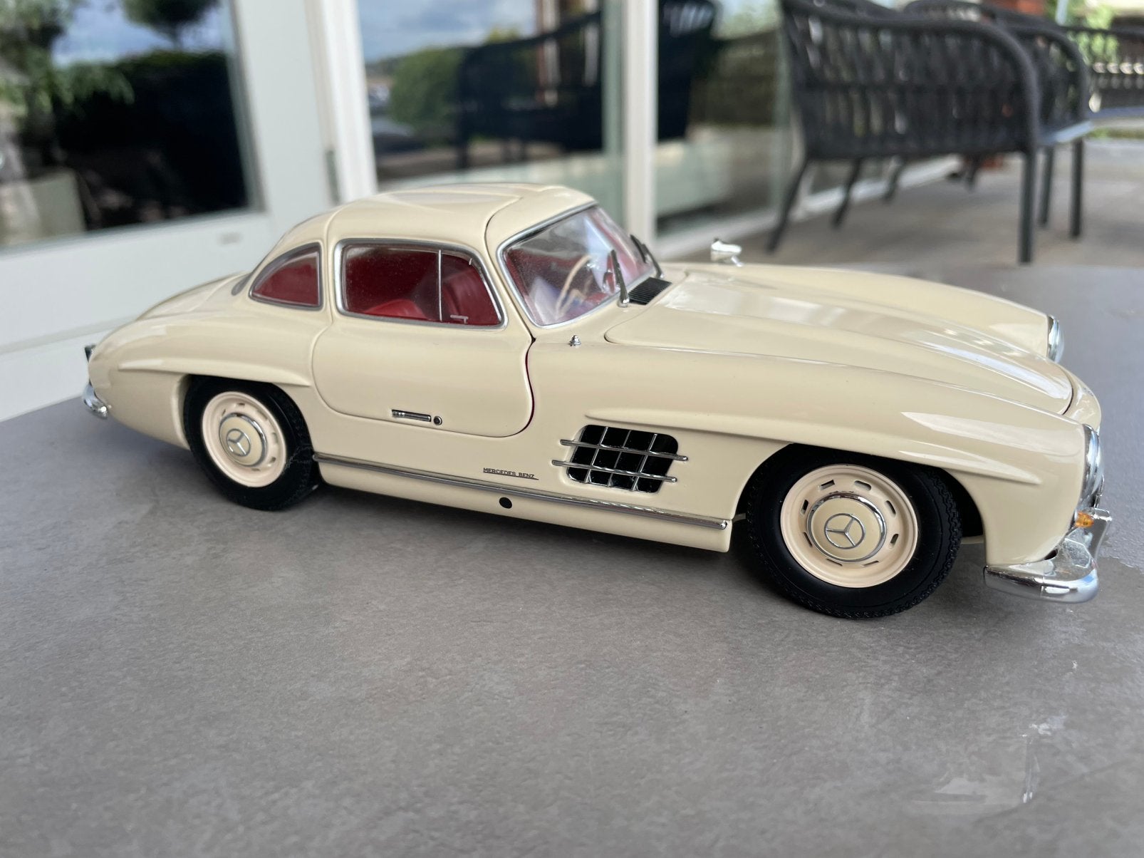 Mercedes Benz 300SL minichamps 1:18, Hobby en Vrije tijd, Modelauto's | 1:18, Ophalen of Verzenden, Zo goed als nieuw, MiniChamps