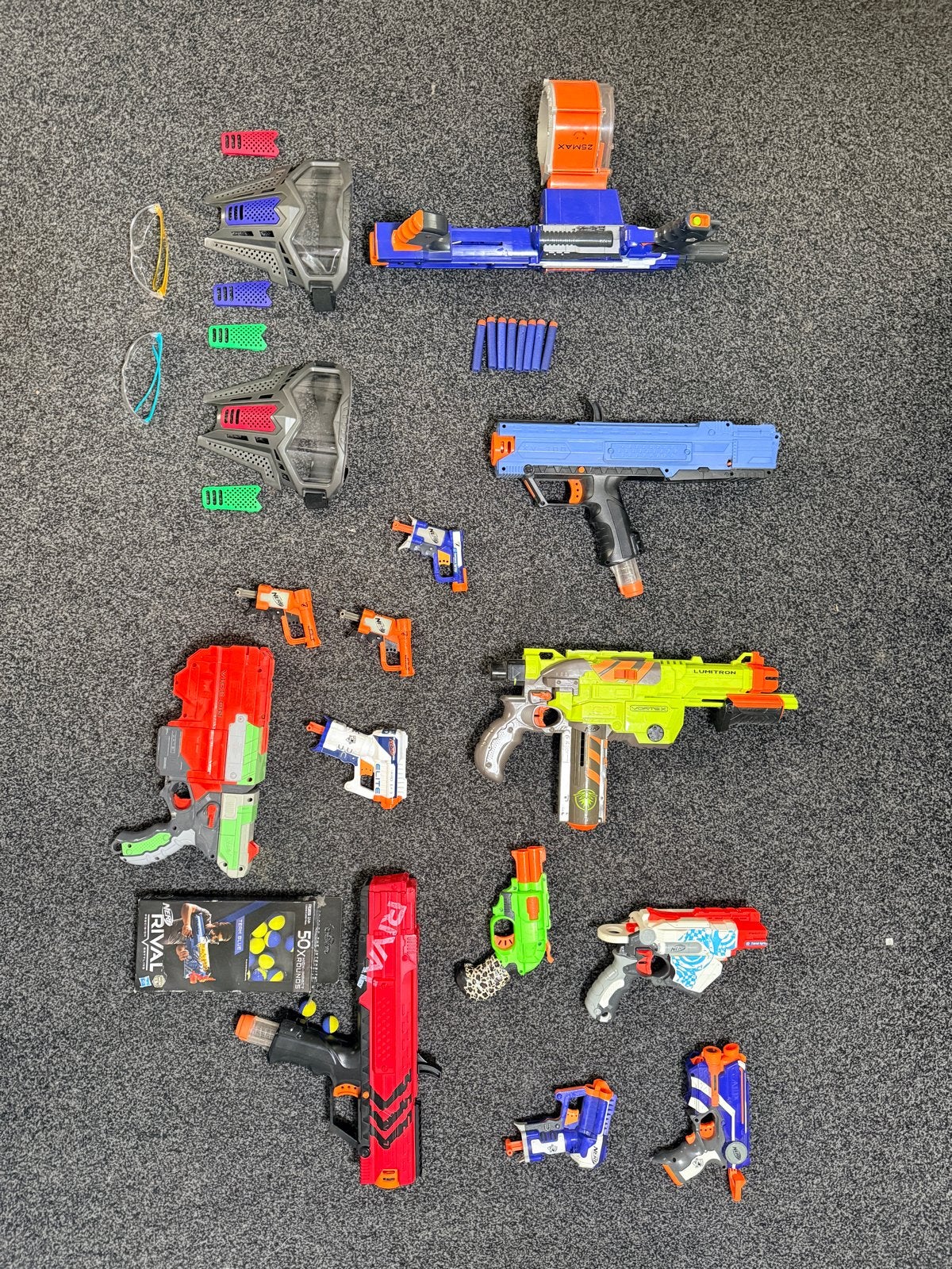 Grote Nerf Gun Collectie met Gezichtsbescherming en Munitie, Kinderen en Baby's, Speelgoed | Buiten | Actiespeelgoed, Ophalen of Verzenden
