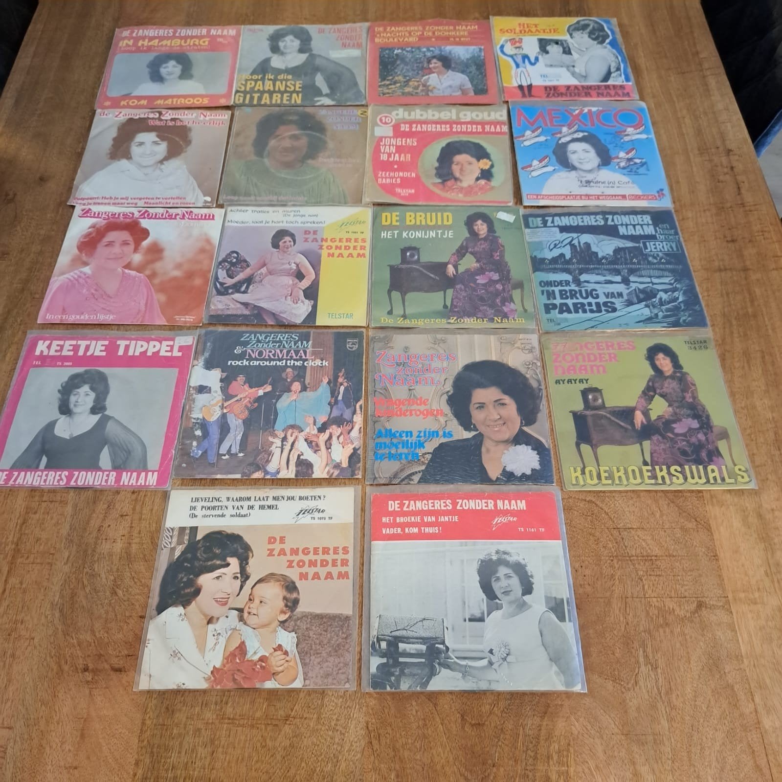Grote collectie singles van De Zangeres Zonder Naam, Ophalen, Gebruikt