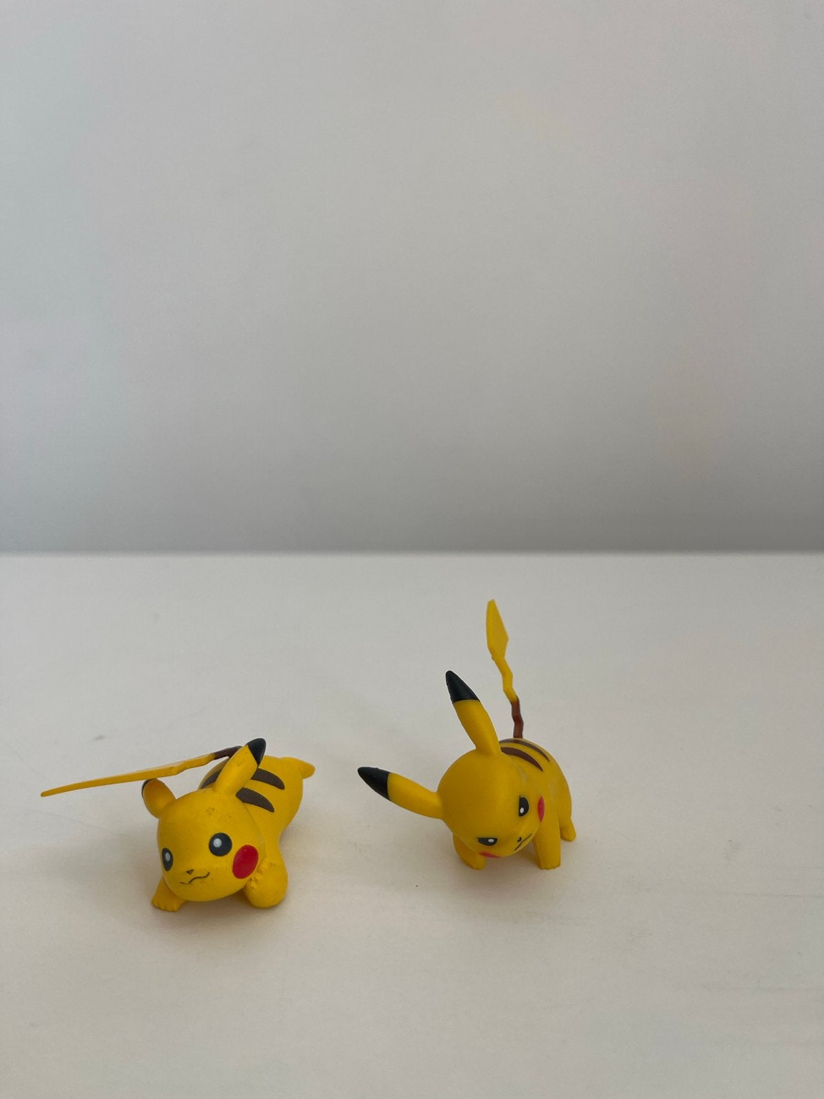 Twee Pikachu beeldjes - Pokémon figuren, Ophalen of Verzenden, Gebruikt