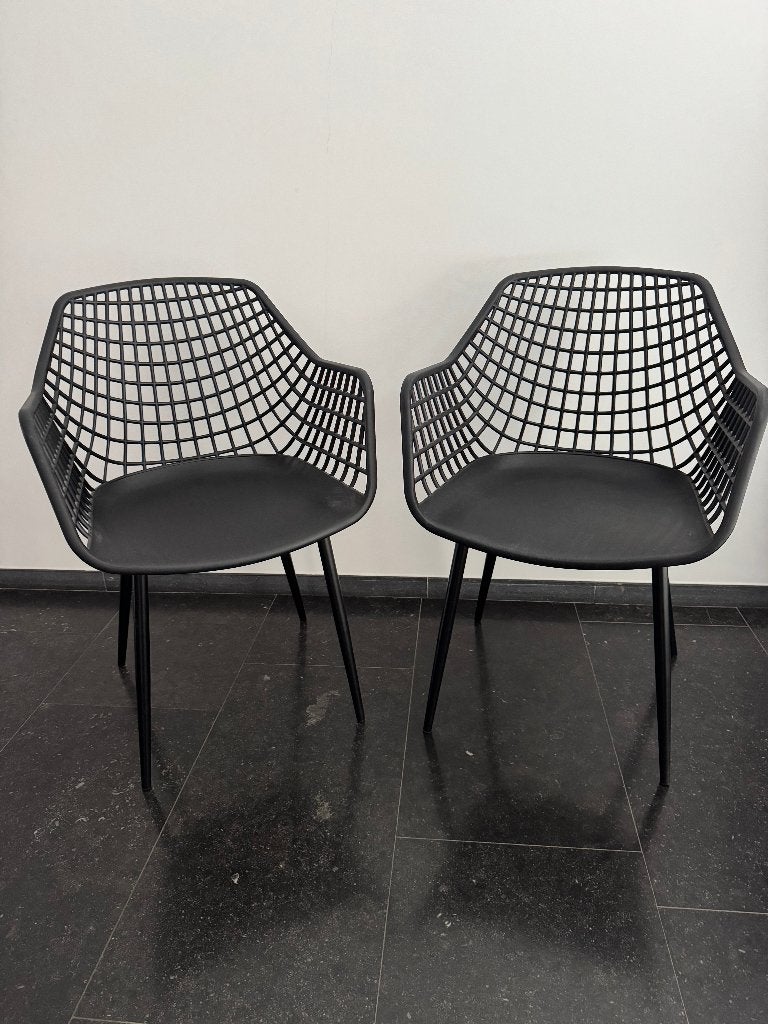 2 stoelen kunststof kuipmodel binnen - buiten, Huis en Inrichting, Stoelen, Ophalen, Kunststof, Twee, Zwart