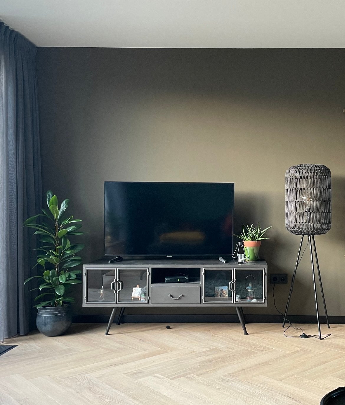 Tv meubel by boo (ventana), Ophalen, Zo goed als nieuw, 25 tot 50 cm, Minder dan 100 cm