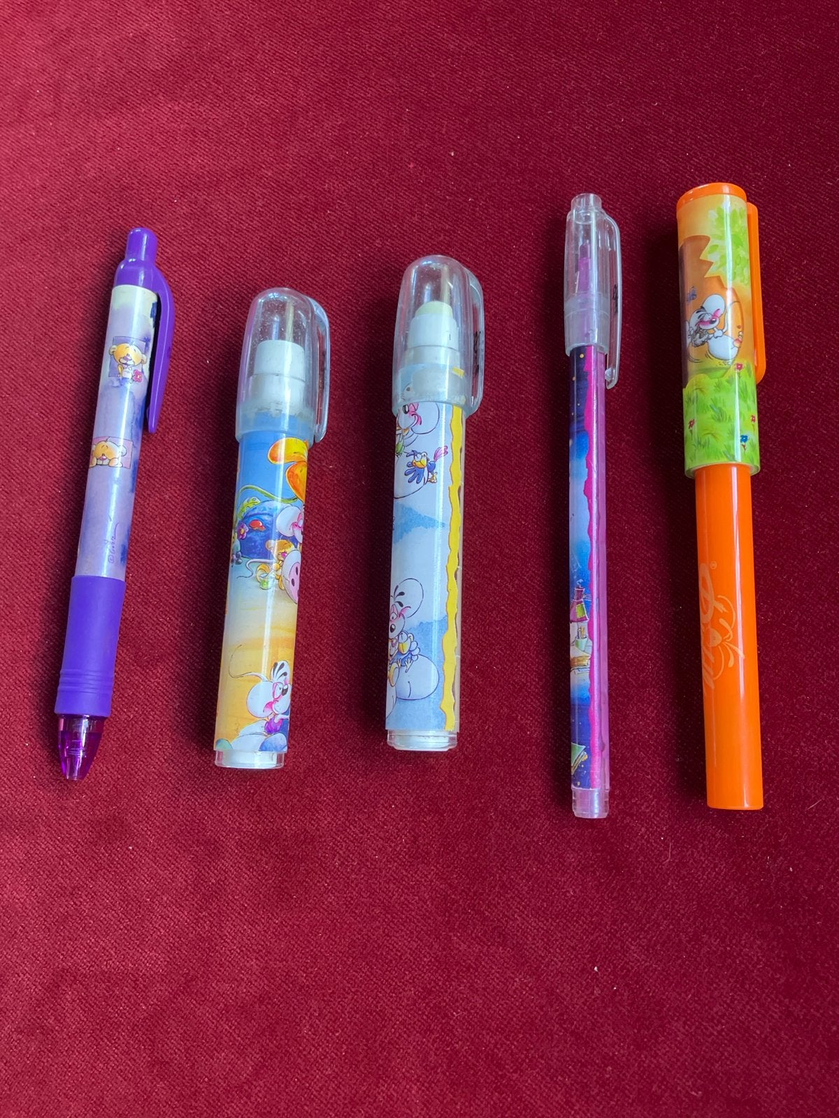 2 pennen, 3 potloden en 2 gumstiften, Verzamelen, Verzenden, Gebruikt