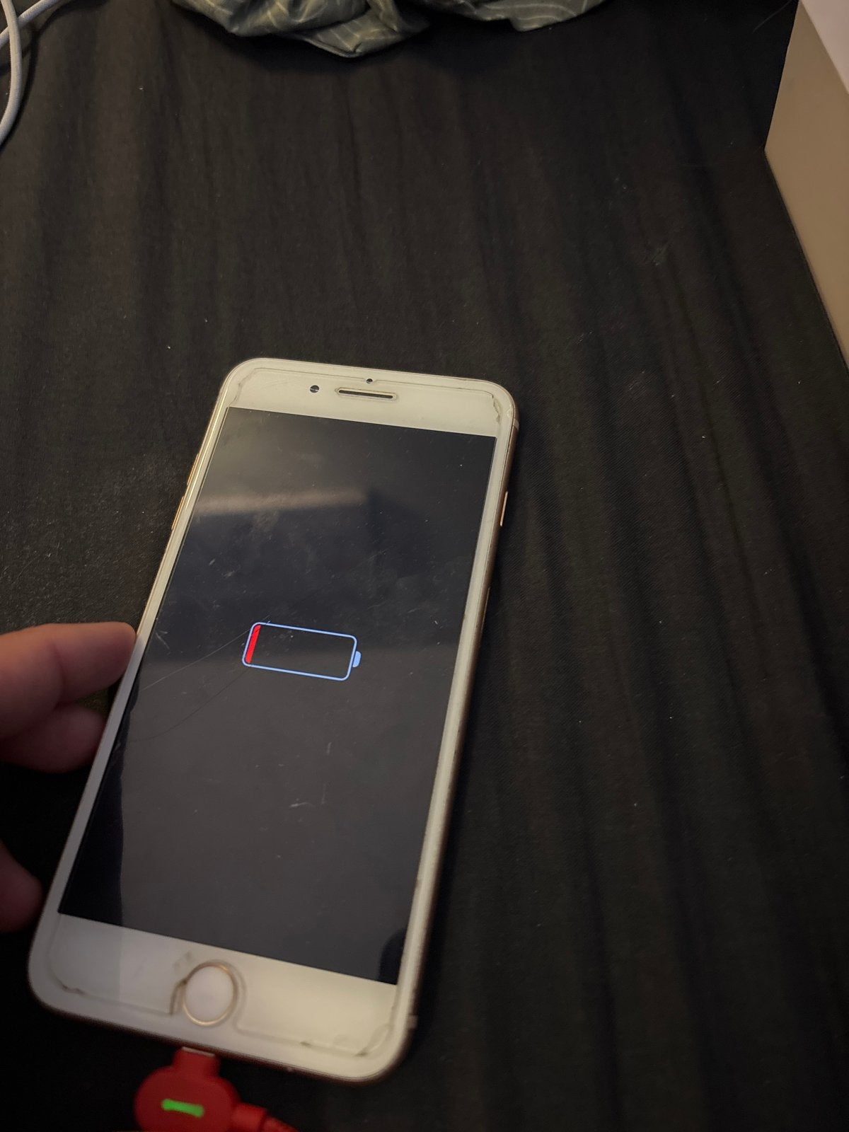 iPhone 8 Plus 64GB Goud - Gebarsten achterkant, Telecommunicatie, Mobiele telefoons | Apple iPhone, Niet werkend, 64 GB, Zonder abonnement