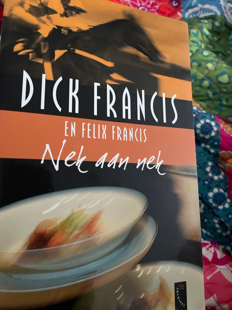 Nek aan nek - Dick Francis & Felix Francis (Thriller), Boeken, Thrillers, Ophalen of Verzenden, Zo goed als nieuw, Europa overig