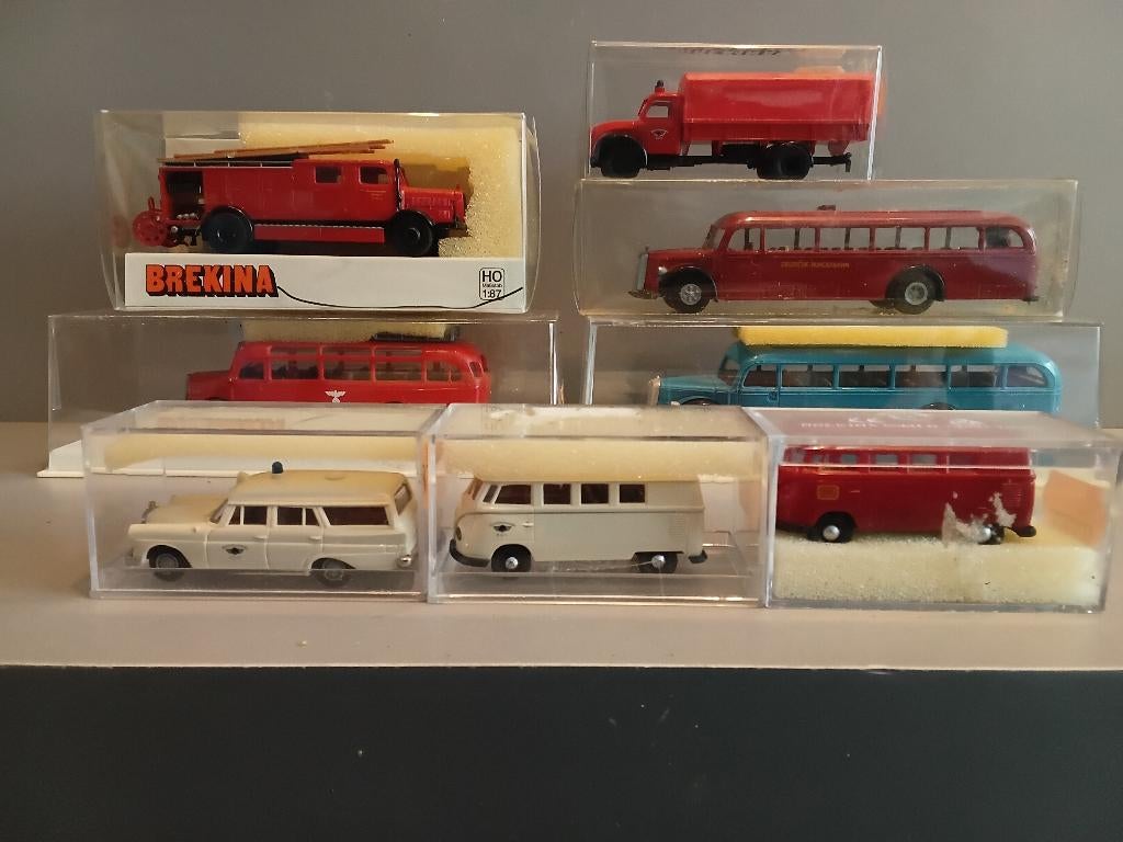 Brekina huldiensten / bussen oldtimers, Hobby en Vrije tijd, Modelauto's | 1:87, Ophalen of Verzenden, Zo goed als nieuw, Bus of Vrachtwagen