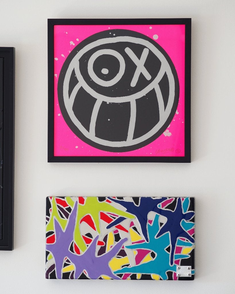 André Saraiva - Silver Mr. A (Kaws, Banksy), Ophalen of Verzenden