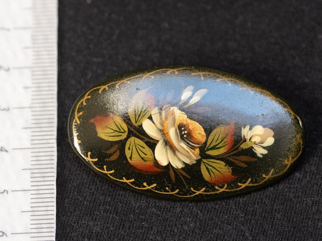 3 houten broches (russisch), Ophalen, Zo goed als nieuw, Bruin, Overige materialen
