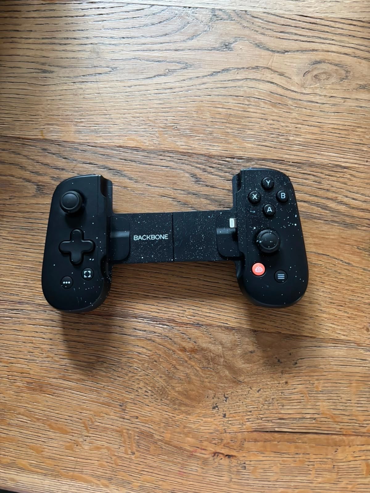 Backbone One Mobile Gaming Controller voor iPhone, Spelcomputers en Games, Gebruikt, Backbone, Ophalen of Verzenden, Mobiel