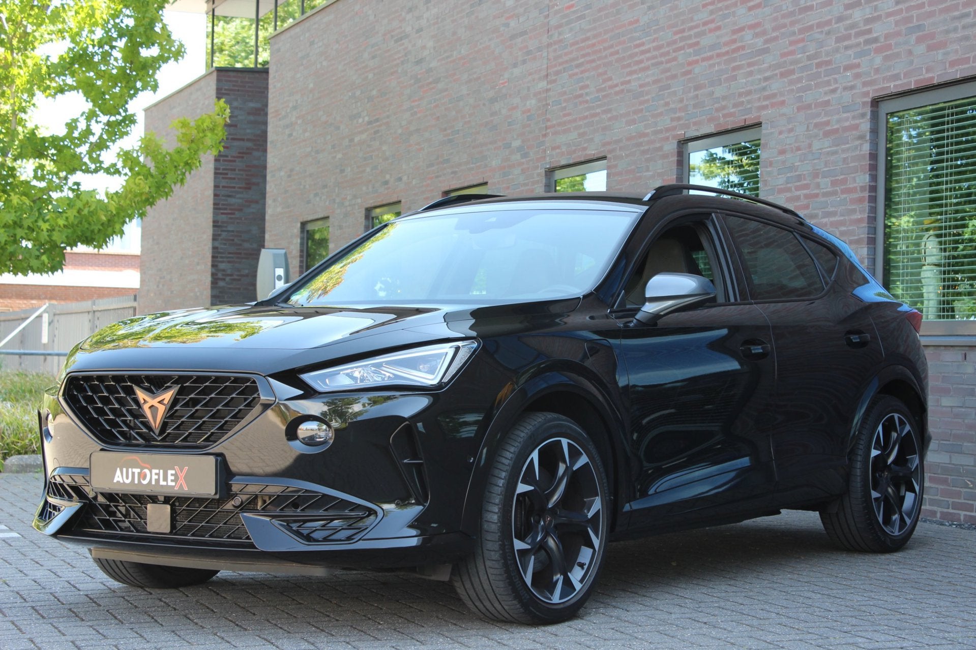 CUPRA Formentor 1.4 e-Hybrid Business, Voorwielaandrijving, Gebruikt, 4 cilinders, Zwart