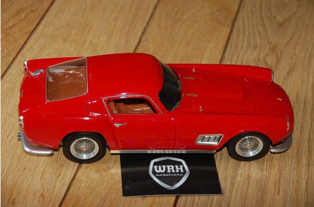 SALE !! FERRARI 250 TDF rosso corsa MG models HANDBOUW WRH, Hobby en Vrije tijd, Modelauto's | 1:18, Verzenden, Gebruikt, Auto