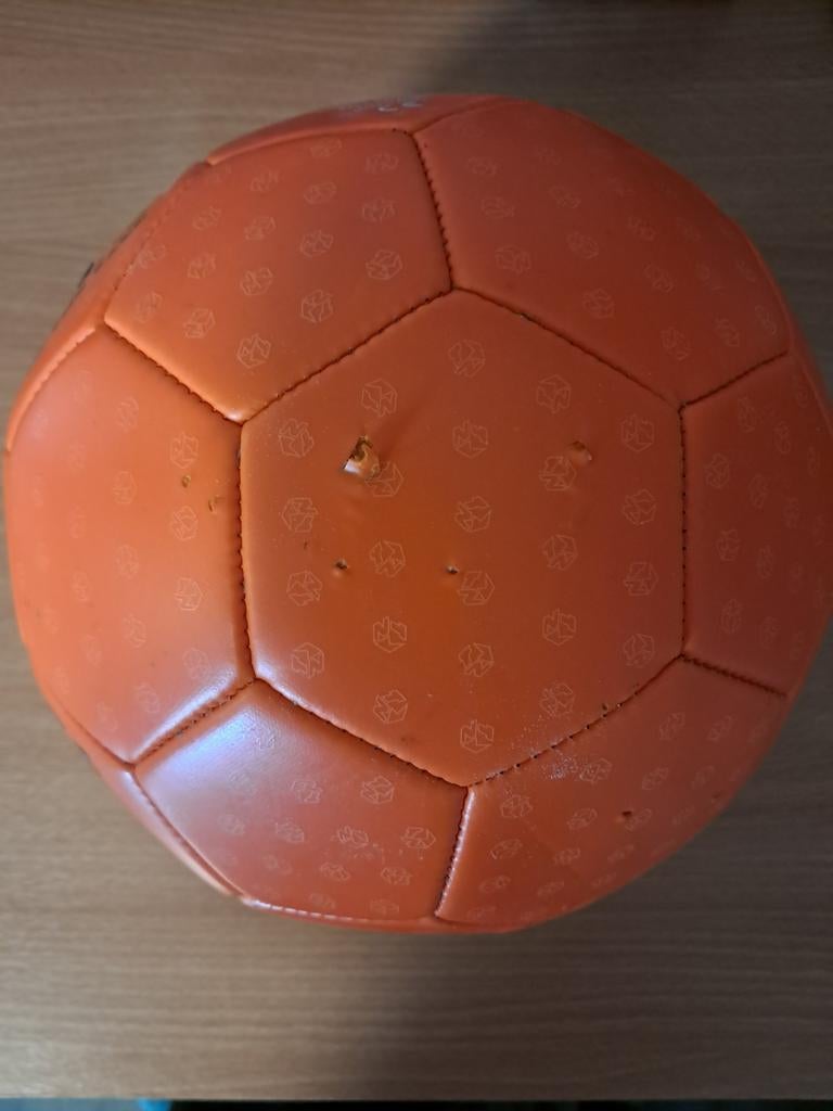 Oranje voetbal - Gebruikt, Sport en Fitness, Voetbal, Gebruikt, Bal, Ophalen of Verzenden