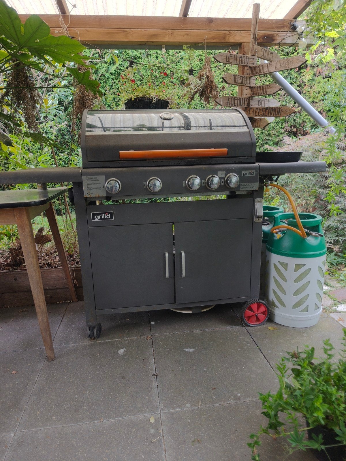Grill D gasbarbecue met 4 branders, Ophalen, Gebruikt, Grillid