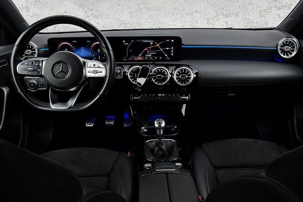 Mercedes-Benz A-Klasse 160 Business Solution AMG | Camera |, Voorwielaandrijving, Gebruikt, Euro 6, 4 cilinders