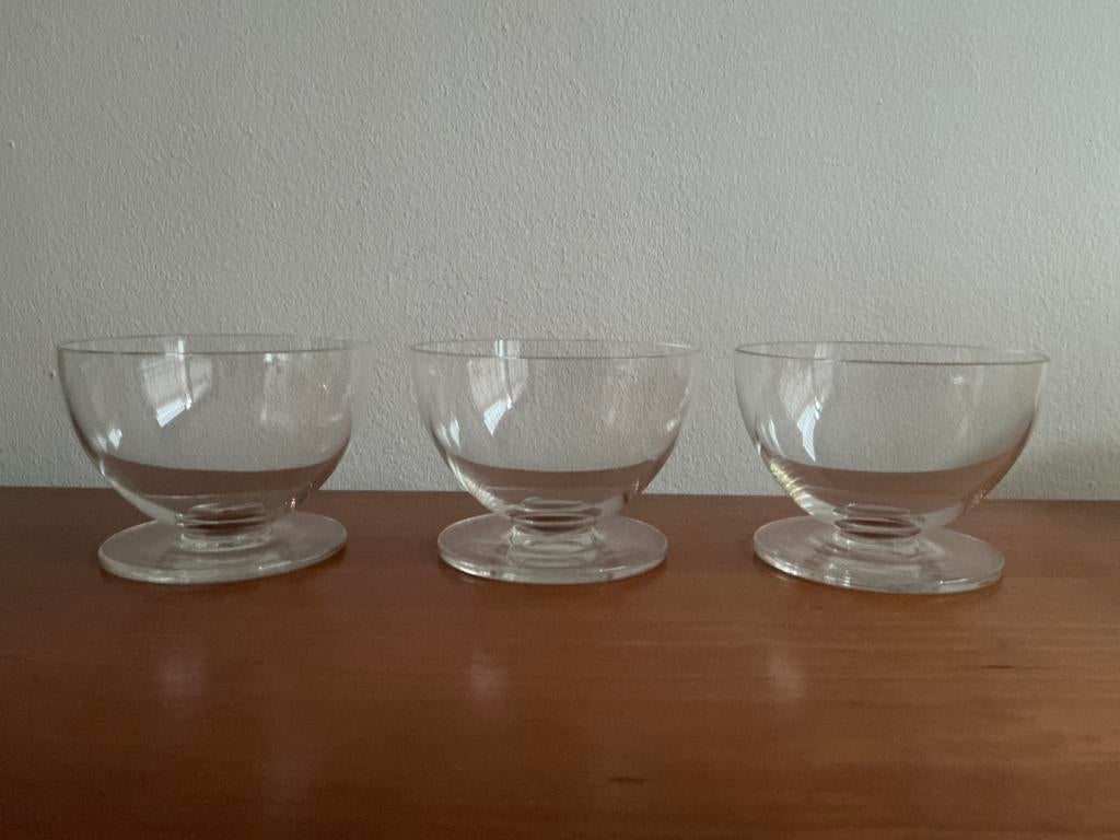 A.D.Copier: 3 schaaltjes model 'Robur' KN1704 Leerdam 1935, Antiek en Kunst, Antiek | Glas en Kristal, Ophalen of Verzenden