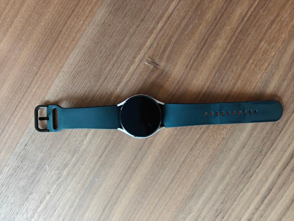 Samsung Galaxy Watch 4 40mm Roze met Zwart Bandje, Ophalen, Gebruikt, GPS, Samsung