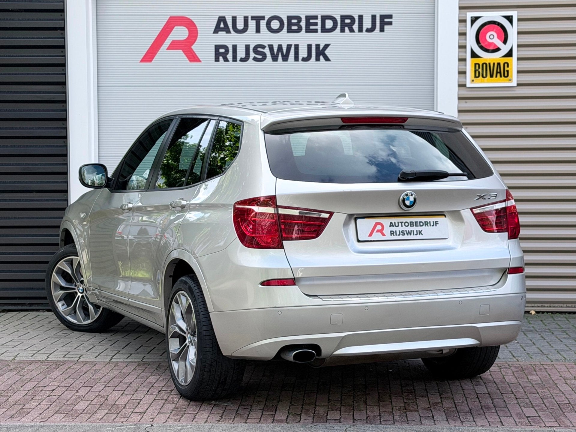 Foto 3 van BMW X3 XDrive20i Upgrade Edition