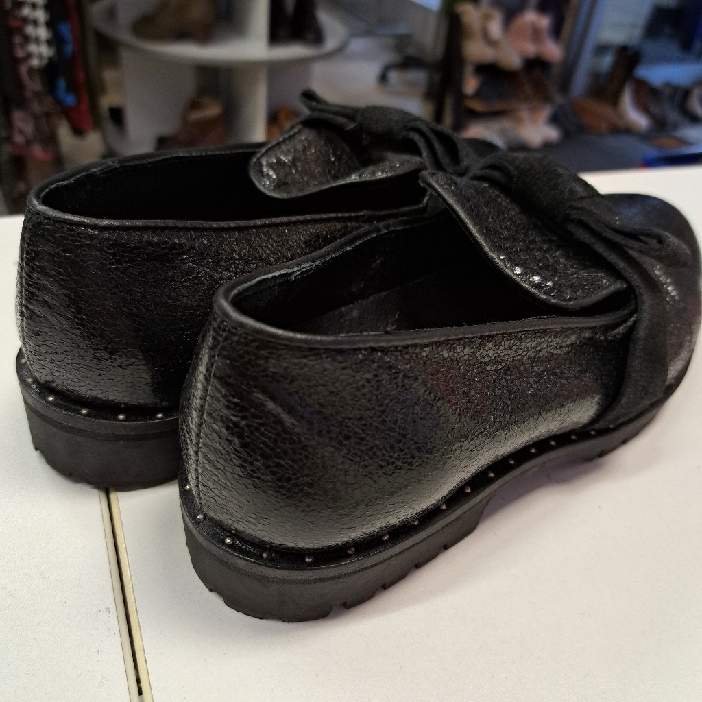 Tango zwarte loafers met suede strik edgy glanzend 38 49967, Kleding | Dames, Tango, Schoenen met lage hakken, ., Zwart