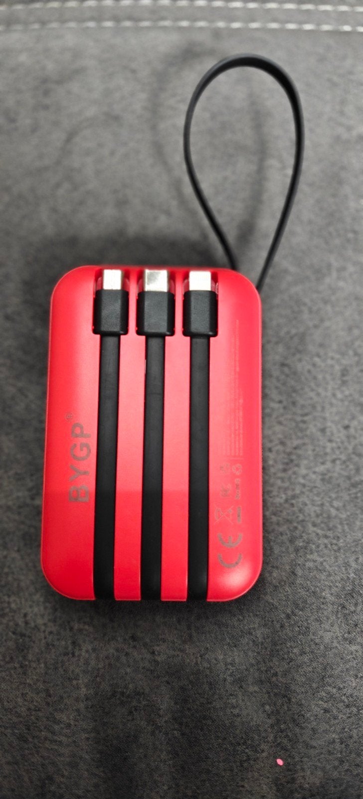 BYGP Powerbank met ingebouwde kabels en zaklamp, Ophalen of Verzenden, Zo goed als nieuw, BYGP