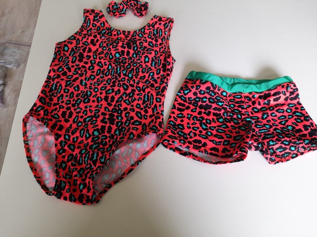 Nieuw!! Turnpakje maat 116-122, Sport en Fitness, Turnen, Overige kleuren, Nieuw, Turnpak(je), Kindermaat 122 t/m 140