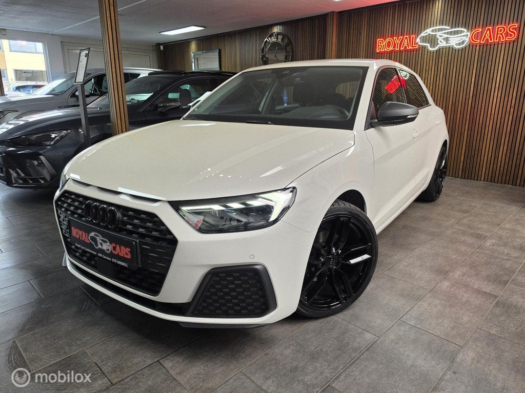 Audi A1 Sportback 35 TFSI /Lane Assist / Carplay/ Led paket, Auto's, 4 cilinders, 150 pk, Wit, Bedrijf