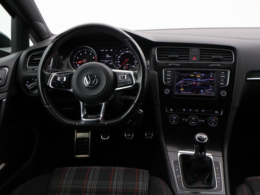Volkswagen Golf 2.0 TSI GTI 220 PK HANDGESCHAKELD 5-DEURS OR, Voorwielaandrijving, Stof, Gebruikt, 4 cilinders