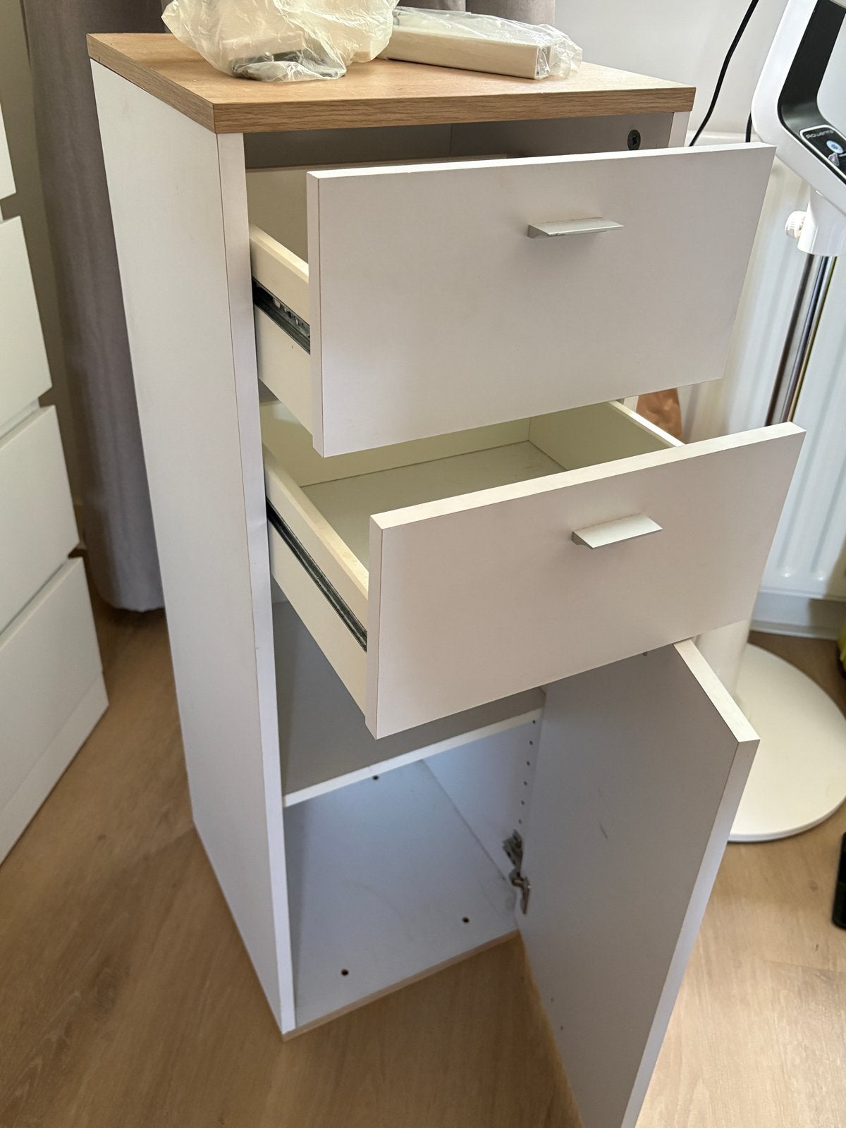 Kasje compleet met pootjes en muur bevestiging, Huis en Inrichting, Kasten | Ladekasten, Ophalen, Minder dan 50 cm, Gebruikt, 1 of 2 laden