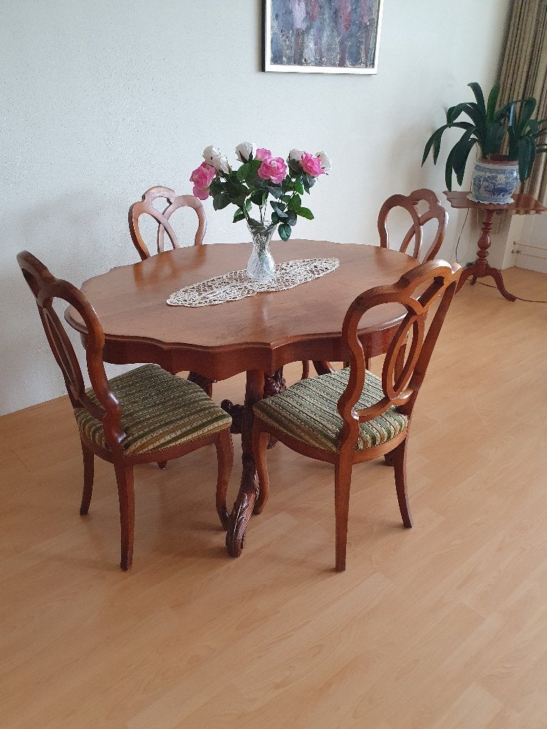 Tafel, Ophalen, Gebruikt, Vier personen, Ovaal