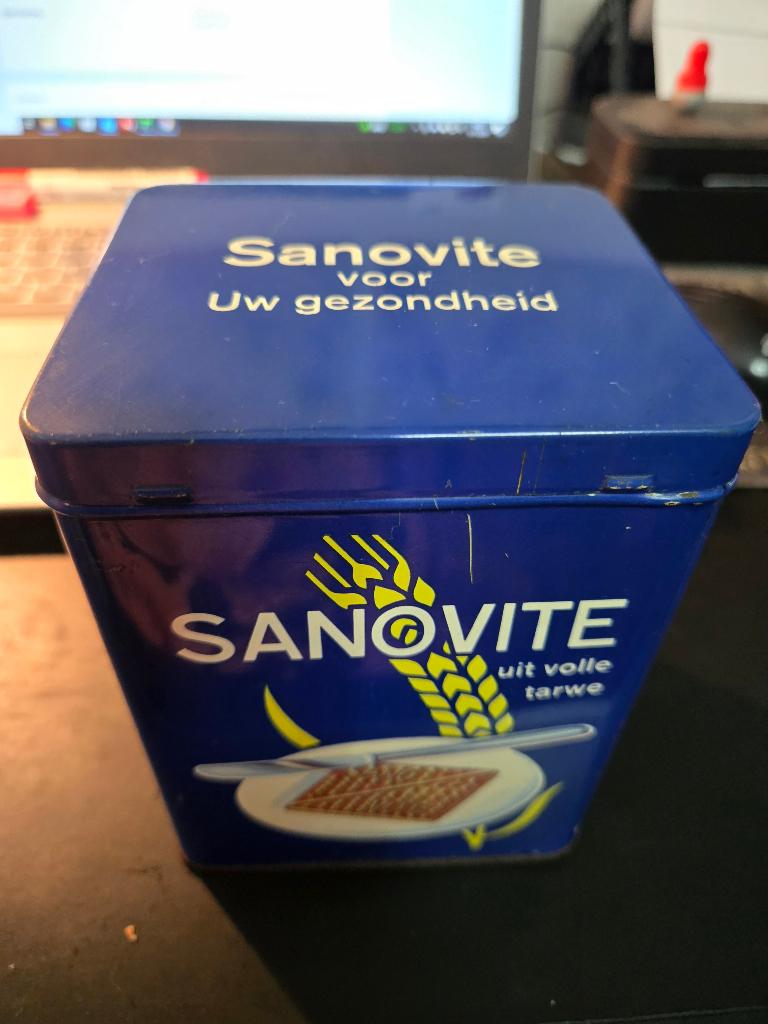 Vintage Sanovite crackerblik uit de jaren 70., Verzamelen, Blikken, Ophalen, Gebruikt, Overige, Overige merken